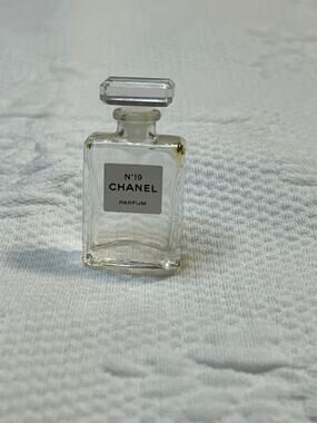 No 19 Chanel Vintage Mini Perfume Bottle